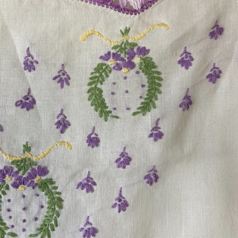 Vintage set 2 Linen Handmade embroidery Floral Crocheted Bordered edges Runners - Picture 10 of 10